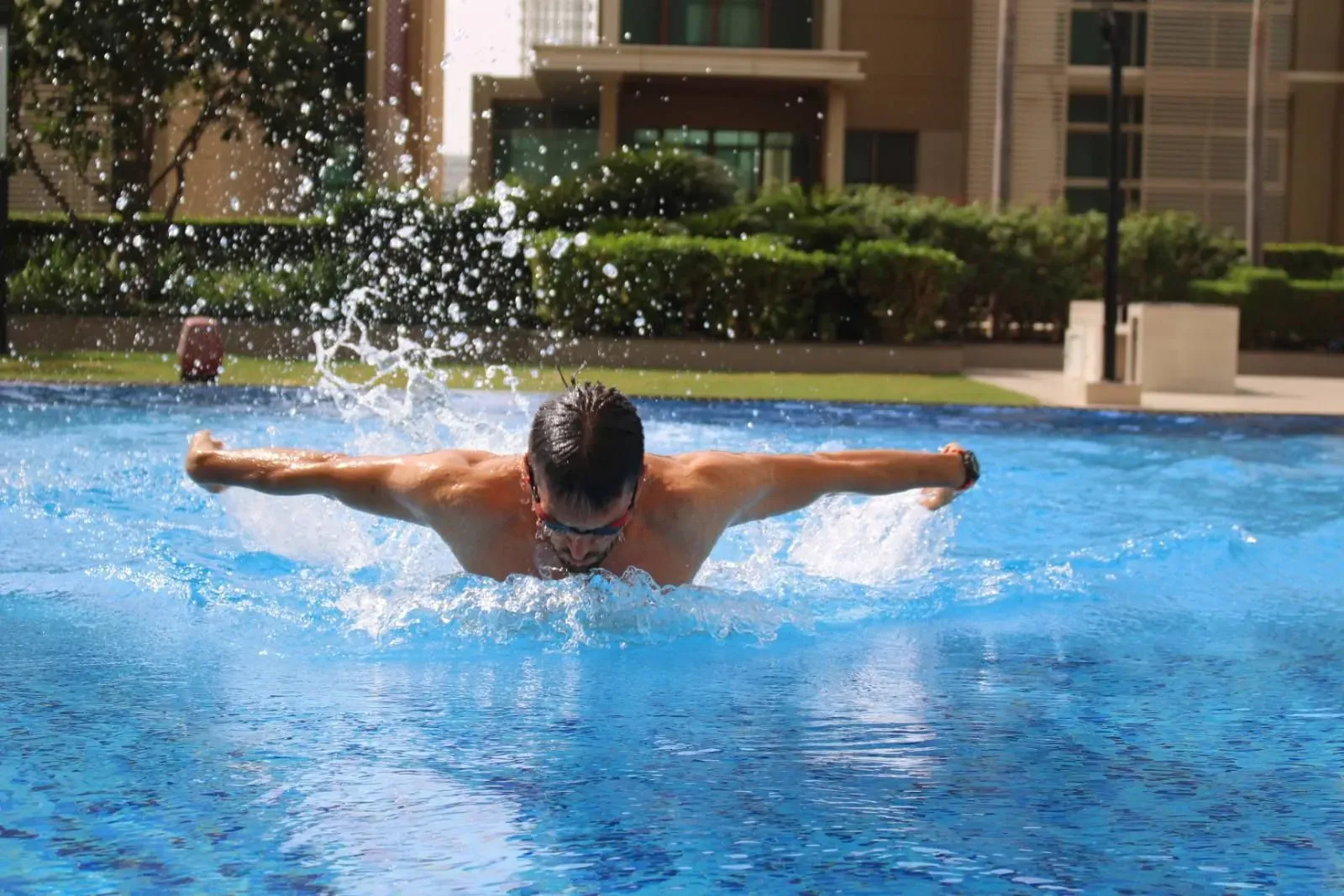 Swimming 1 IMG 218ca967f23e5ab2a7d28a8b6af61956 V 1400h